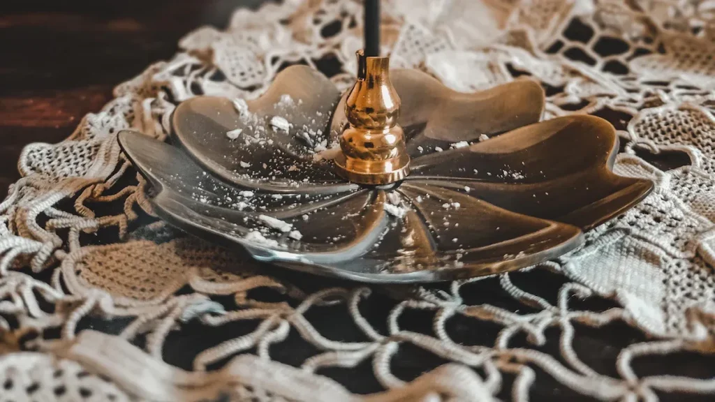 Guide des Meilleurs Encens pour Purifier Votre Maison