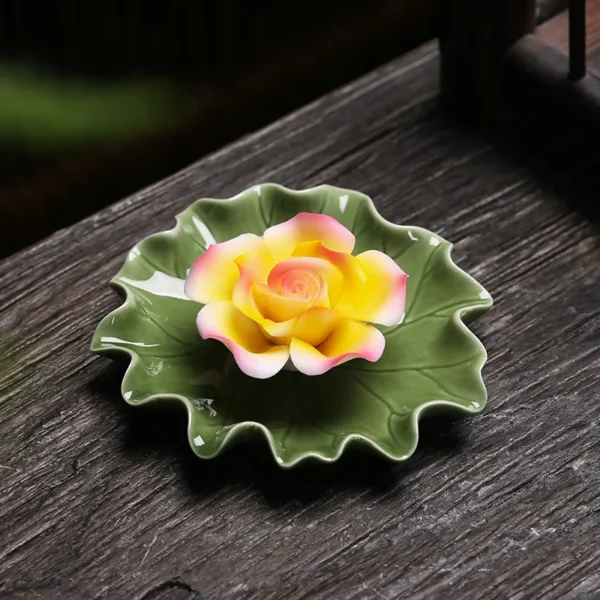 Porte Bâton d'Encens en Céramique Artisanale – Brûleur d'Encens Élégant à Base de Feuille de Lotus - Image 3