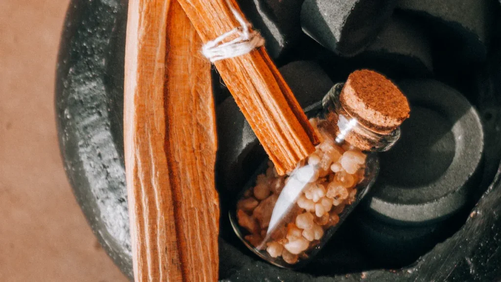 Comment utiliser le charbon pour encens : mode d’emploi complet