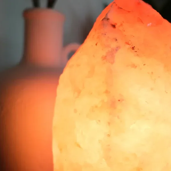 852e7a6bb76c4f7ba6f2df565a5ec1fd Les bienfaits des lampes en cristal de sel et comment en profiter